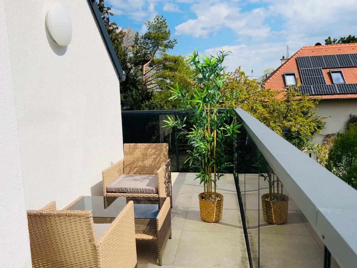 Modern - Free Parking - Balcony Lägenhet Wien Exteriör bild